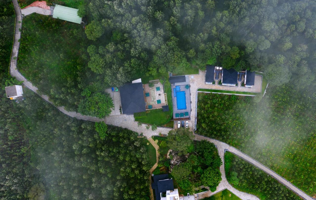 Vismita County Hotel Chikmagalur Ngoại thất bức ảnh