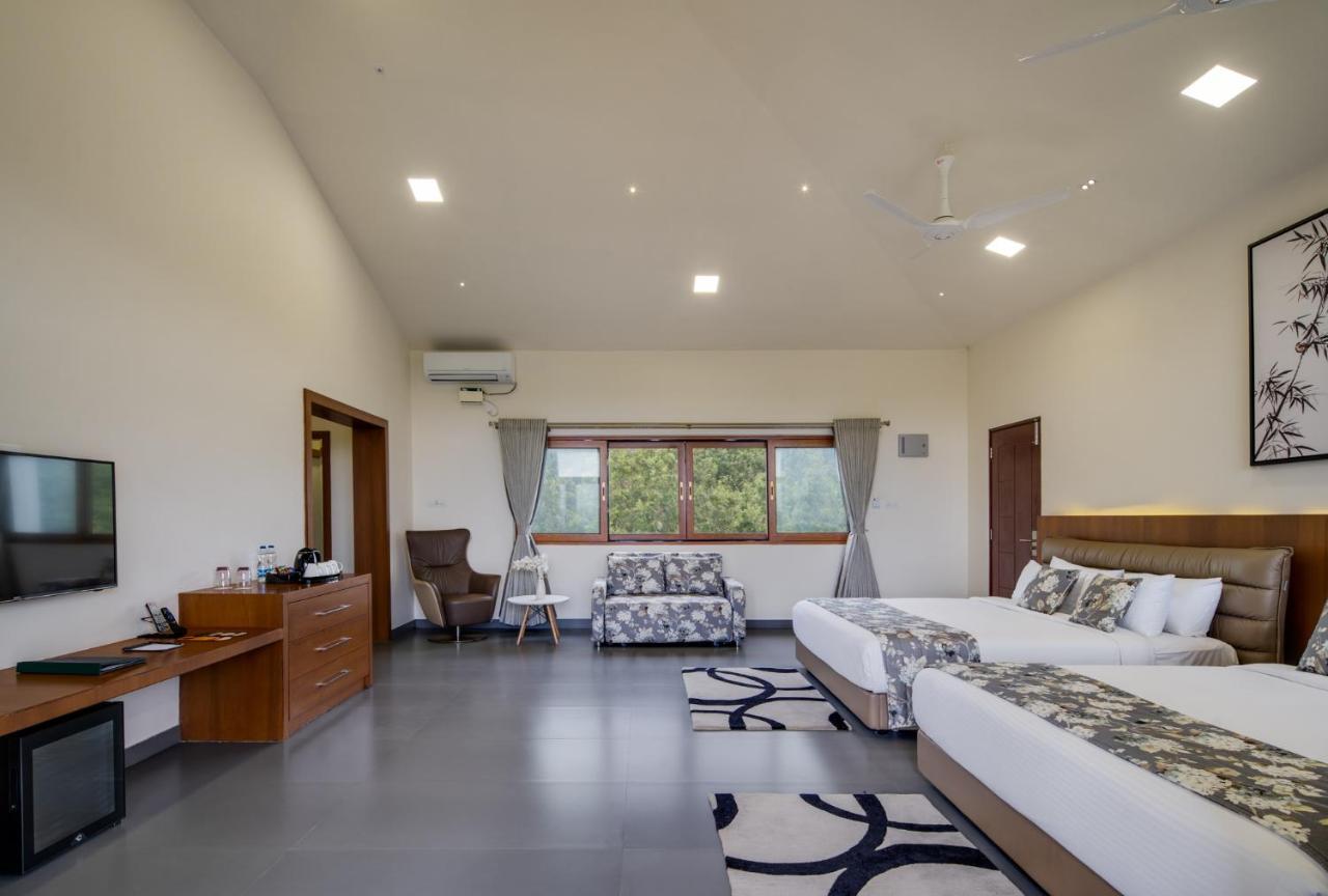 Vismita County Hotel Chikmagalur Ngoại thất bức ảnh
