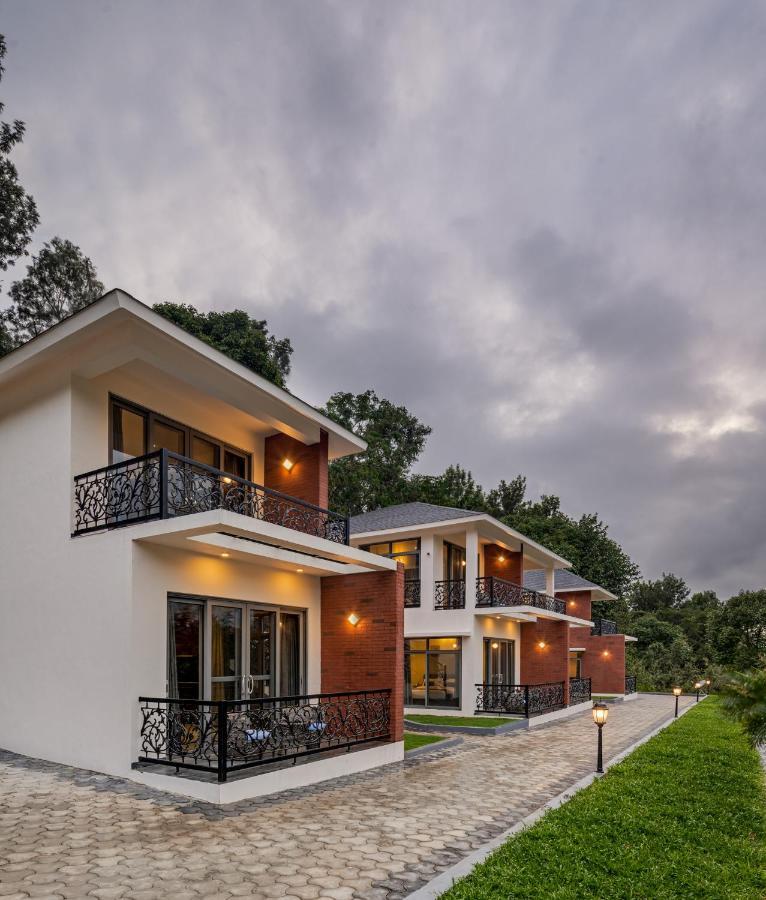 Vismita County Hotel Chikmagalur Ngoại thất bức ảnh