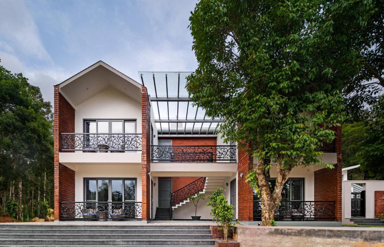 Vismita County Hotel Chikmagalur Ngoại thất bức ảnh