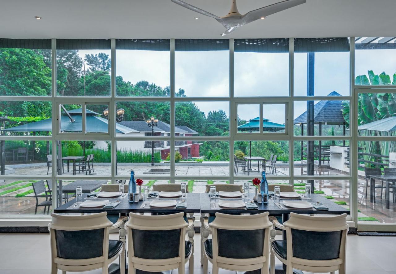 Vismita County Hotel Chikmagalur Ngoại thất bức ảnh