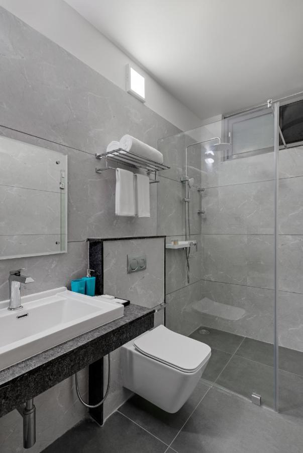 Vismita County Hotel Chikmagalur Ngoại thất bức ảnh